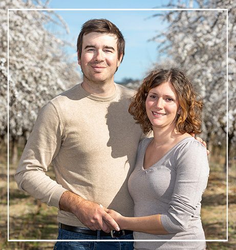 Fabien et Ludivine, exploitation d'amandes au pied du Luberon